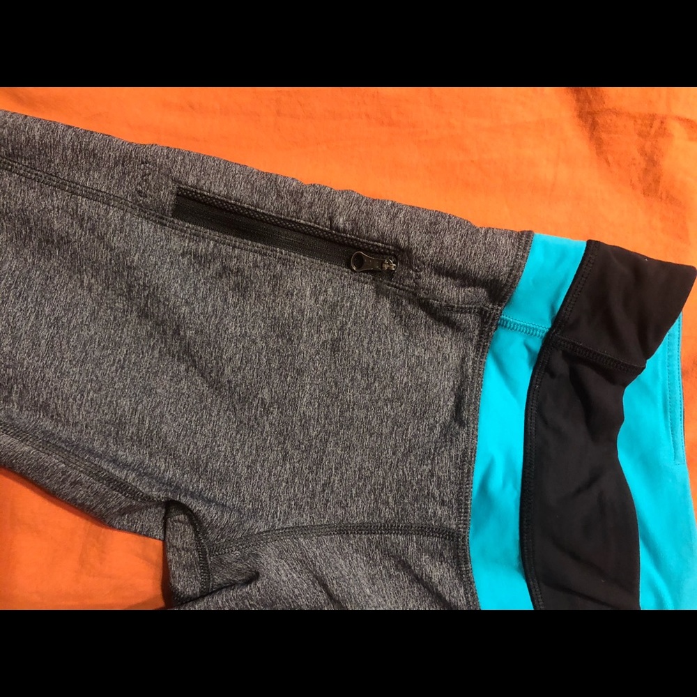 Lululemon - Picture 3 of 5
